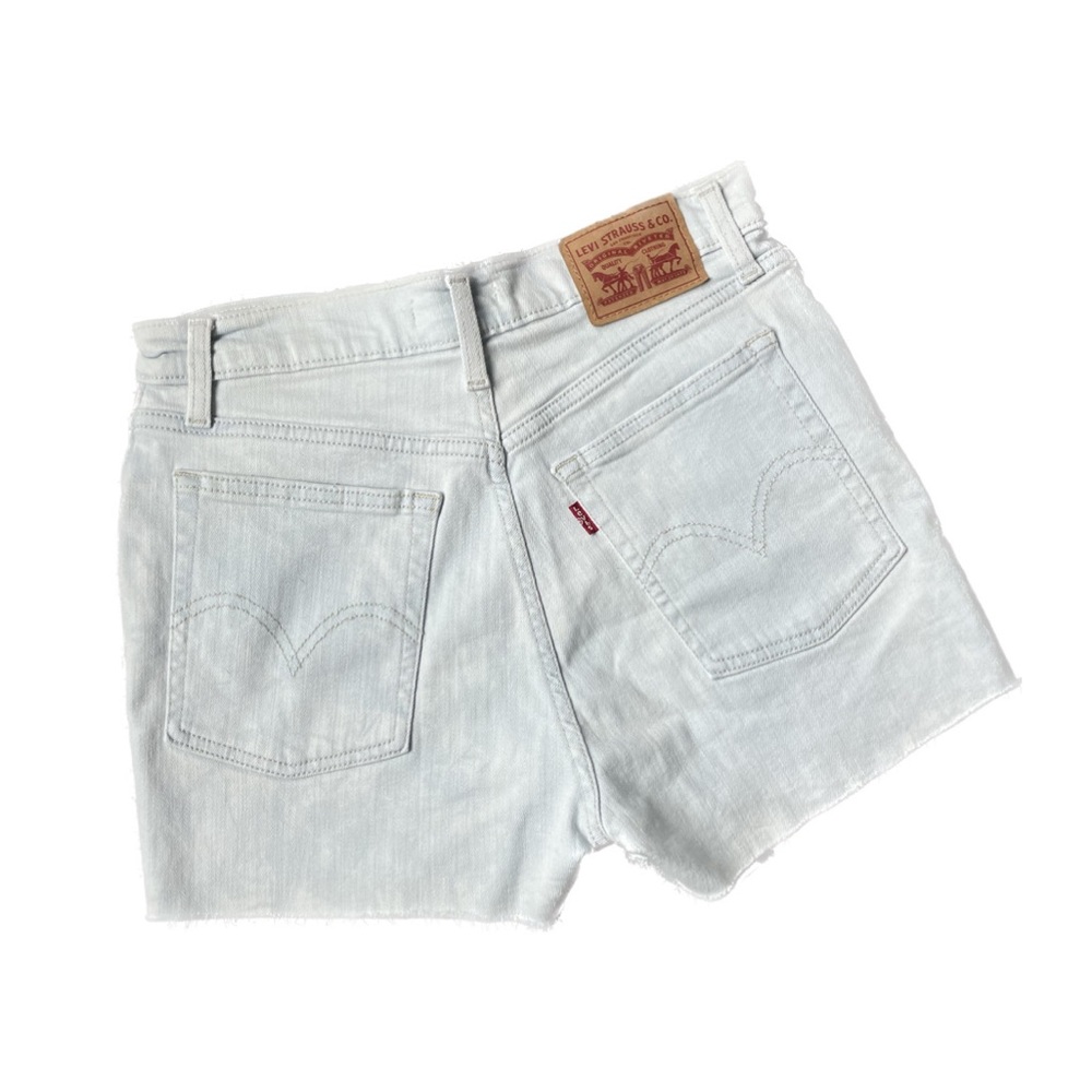 LEVI’S High Rise Jean Shorts, Size 28